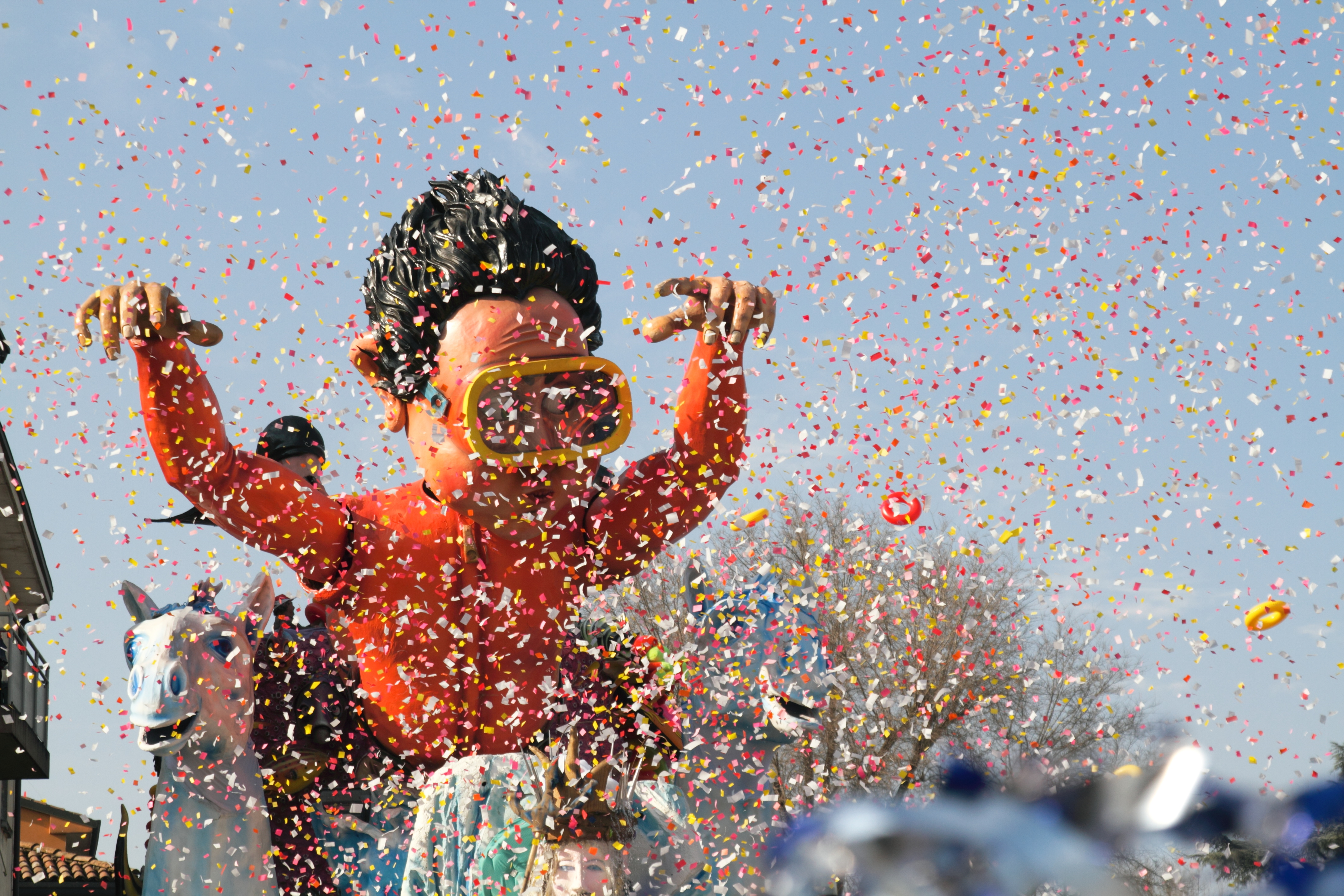 Sicurezza durante le sfilate dei carri di carnevale