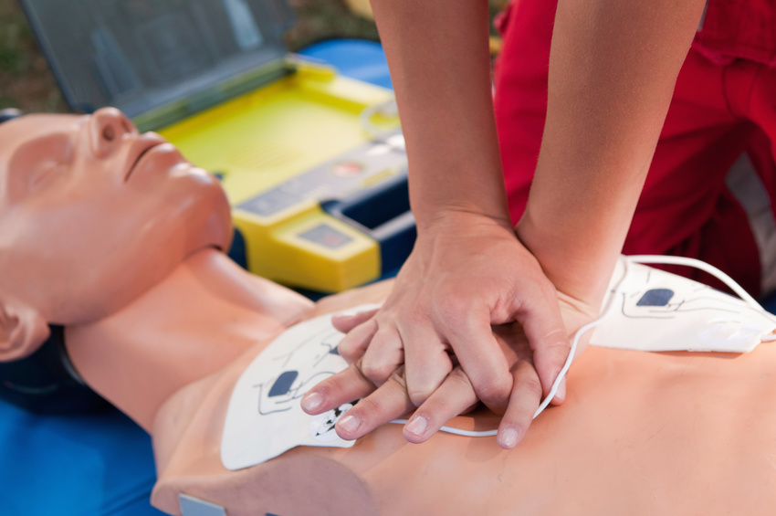 Vademecum addetti al primo soccorso e alle emergenze nelle scuole Vademecum addetti al primo soccorso e alle emergenze nelle scuole
