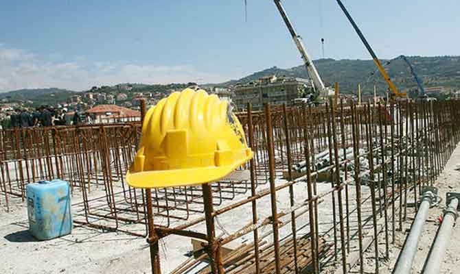 Attestazioni e certificati falsi in tema di sicurezza: il caso Lombardia Attestazioni e certificati falsi in tema di sicurezza: il caso Lombardia