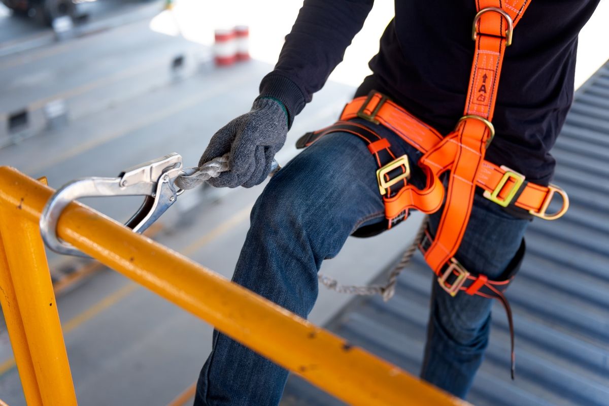 imbragatura per sicurezza sul lavoro sicurezza sul lavoro in cantiere