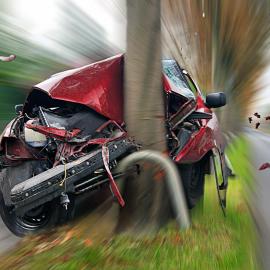 incidente stradale guida distratta