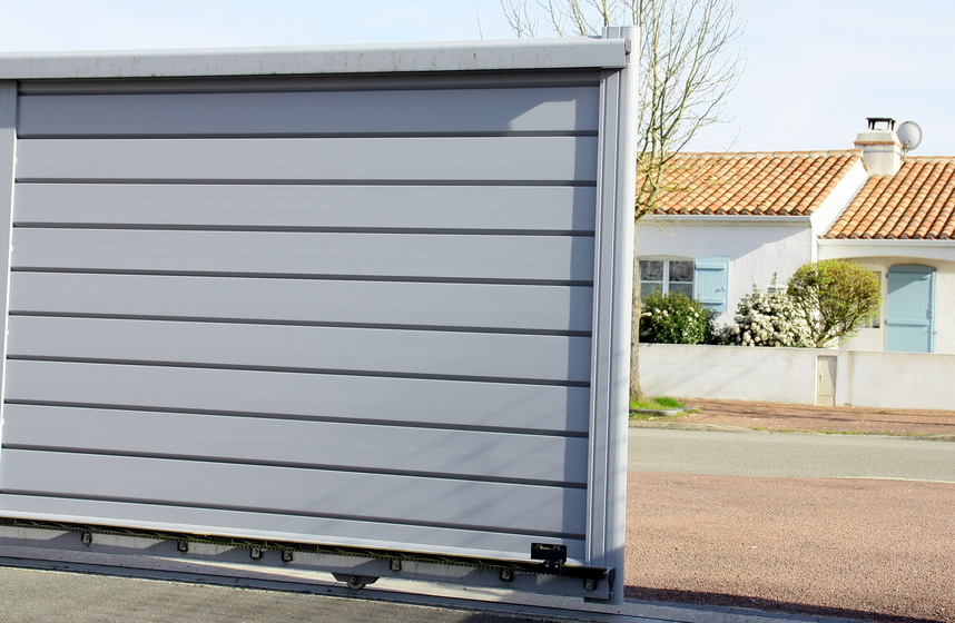 uni-en-124532017-sicurezza-per-porte-e-cancelli-motorizzati