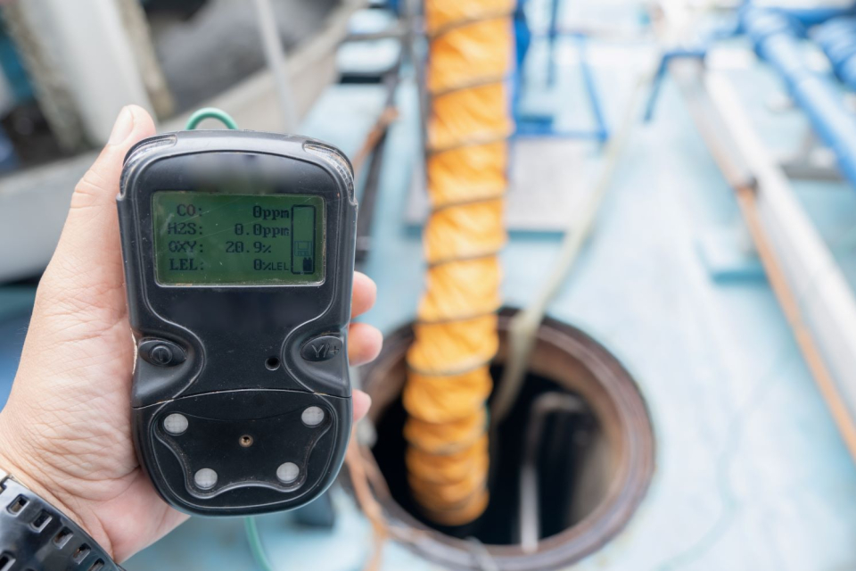 ambienti-confinati-e-o-sospetti-di-inquinamento-la-nuova-norma-uni-119582024